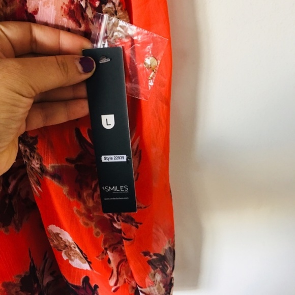 Red Flower Blouse - Picture 4 of 6